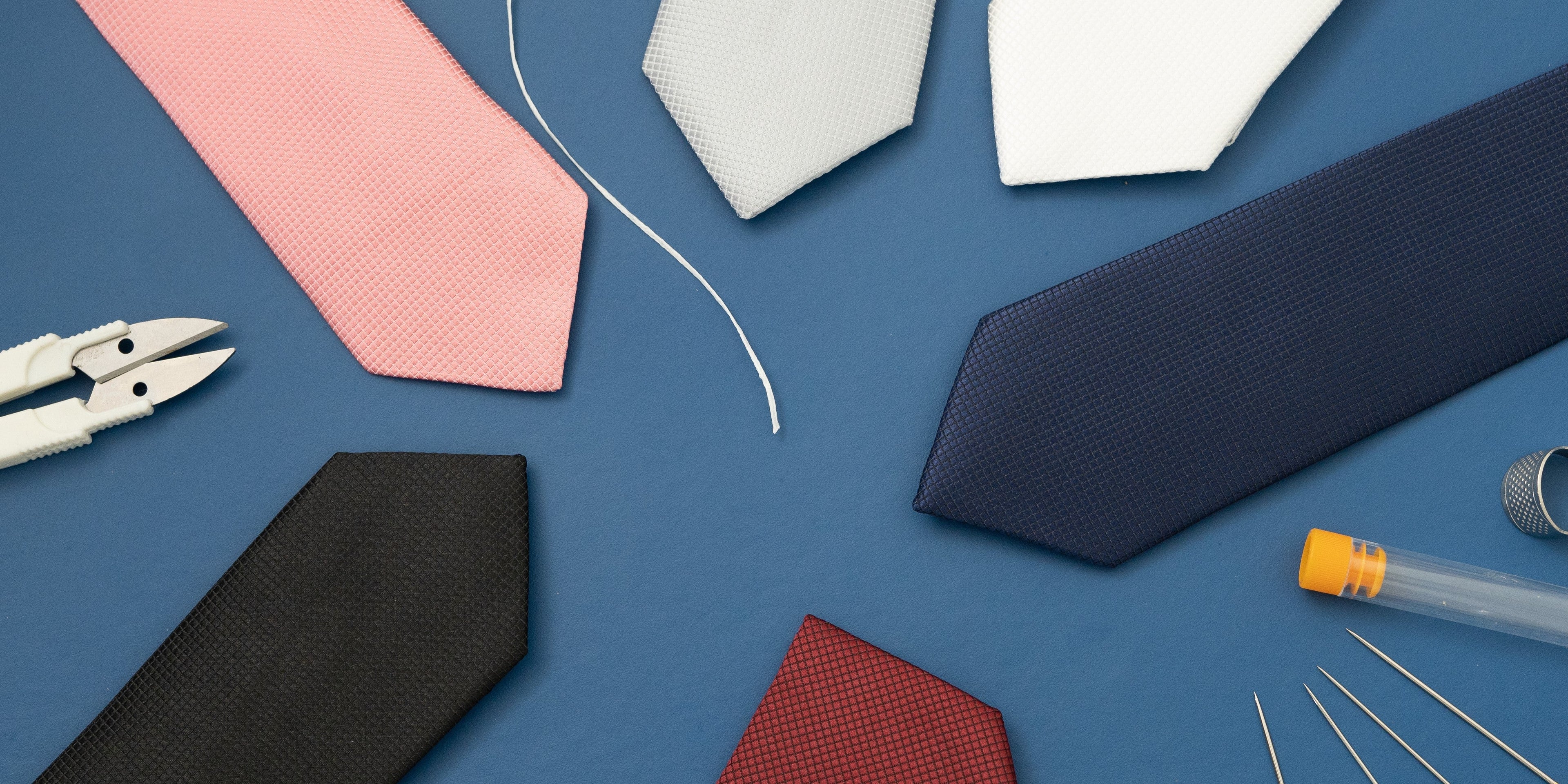 La Tendance Cravates Slim : Comment Adopter un Look Contemporain Obraz