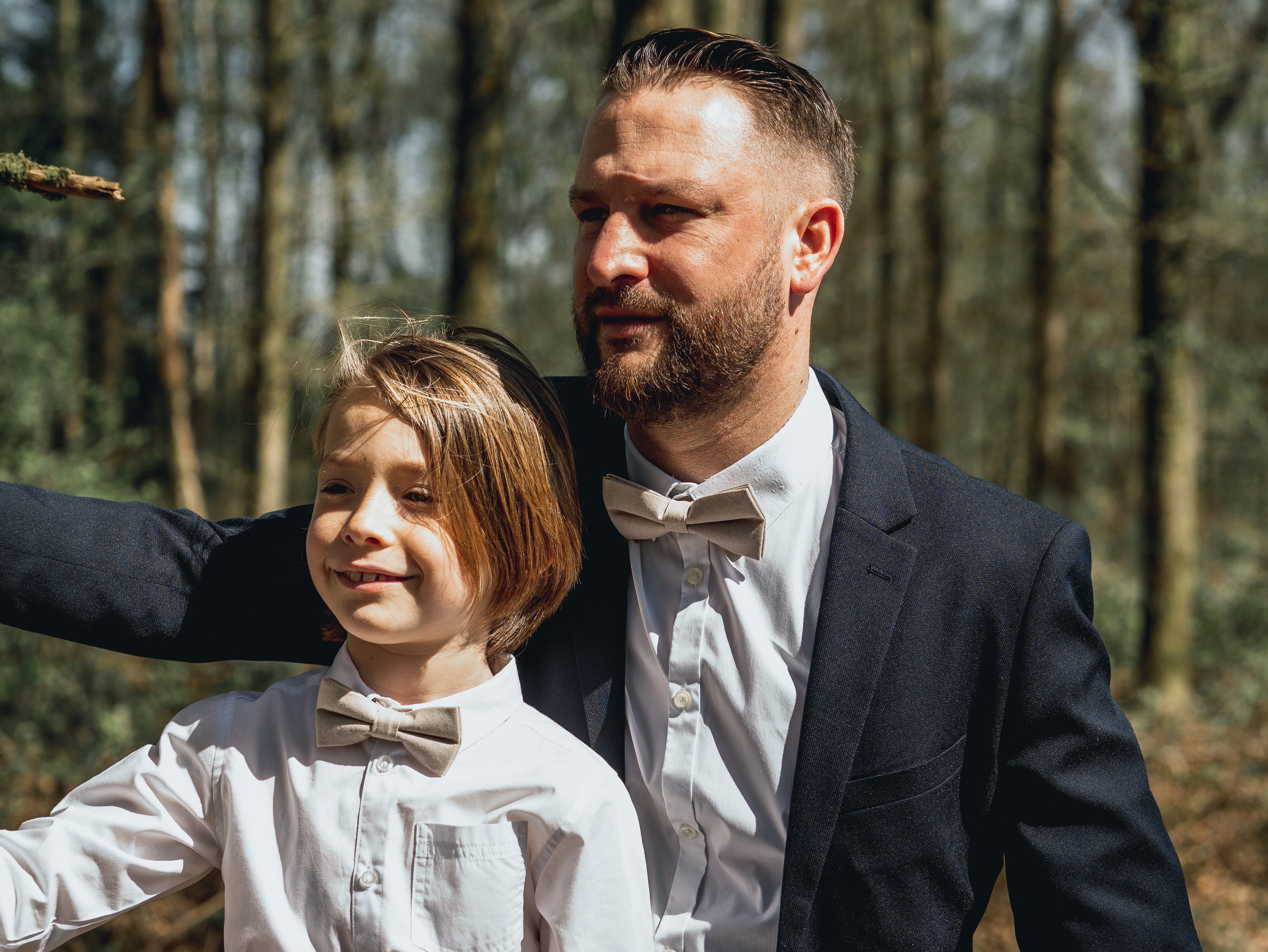 Nœud Papillon Père & Fils : Créez un Duo Stylé et Complice 👔 Obraz