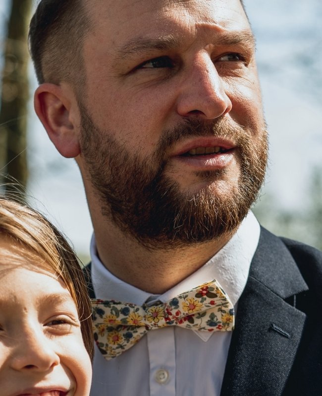 Muszka Liberty Biały nr 5 Mężczyzna z Bawełny „Charles"